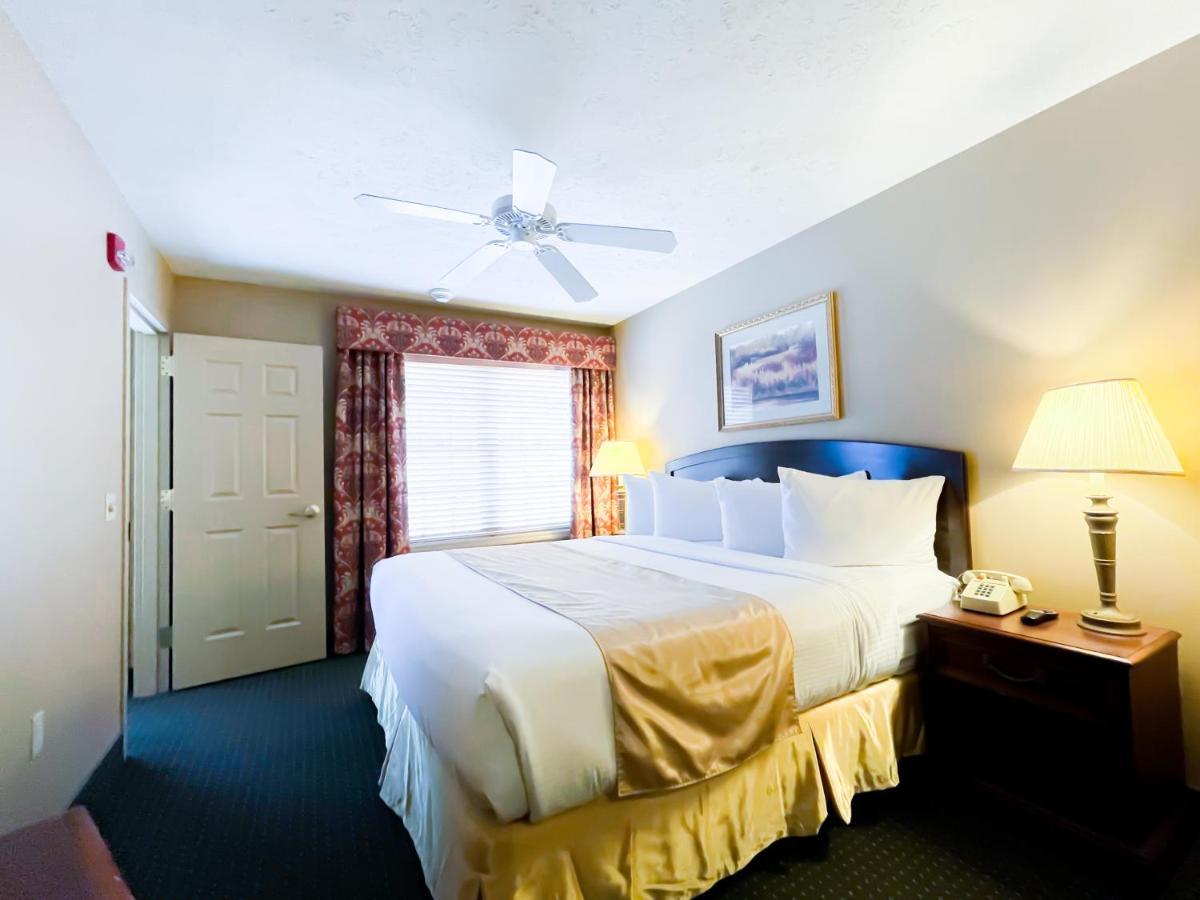 The Willowbrook Golf Hotel At Split Rock Lake Harmony Exterior photo